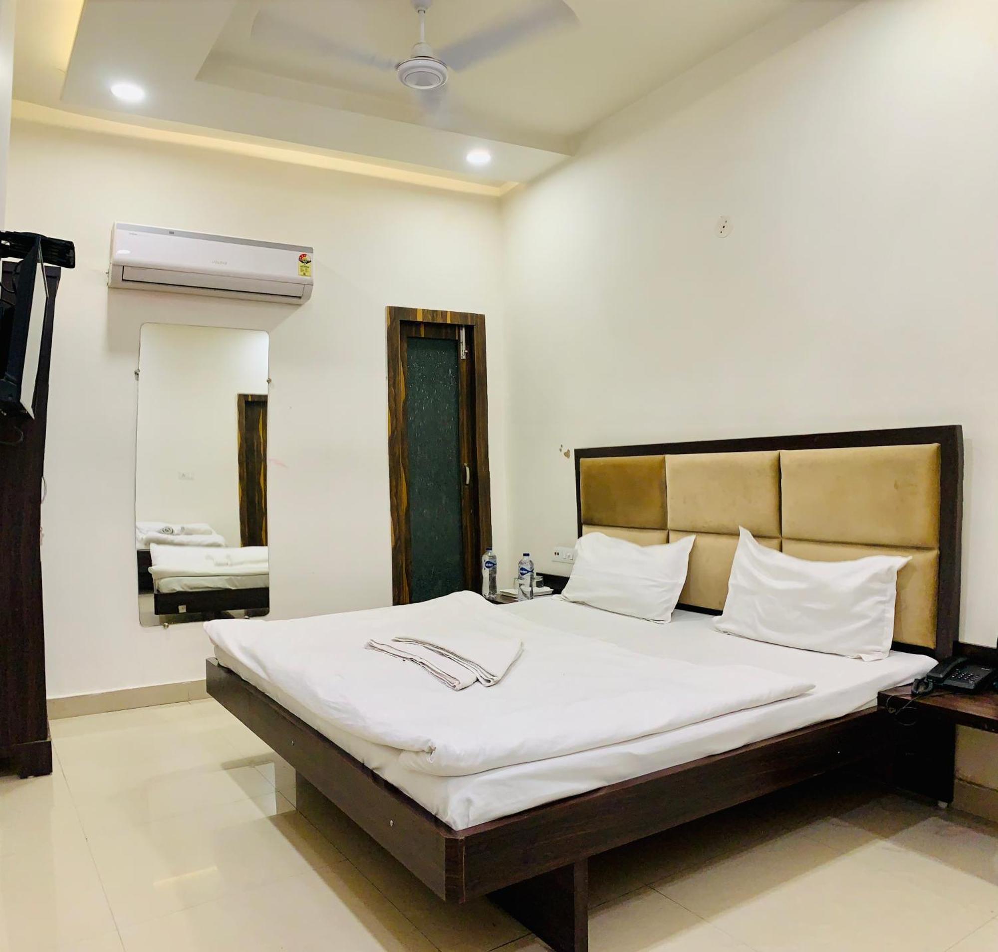 Hotel Gr Residency Amritsar Bagian luar foto