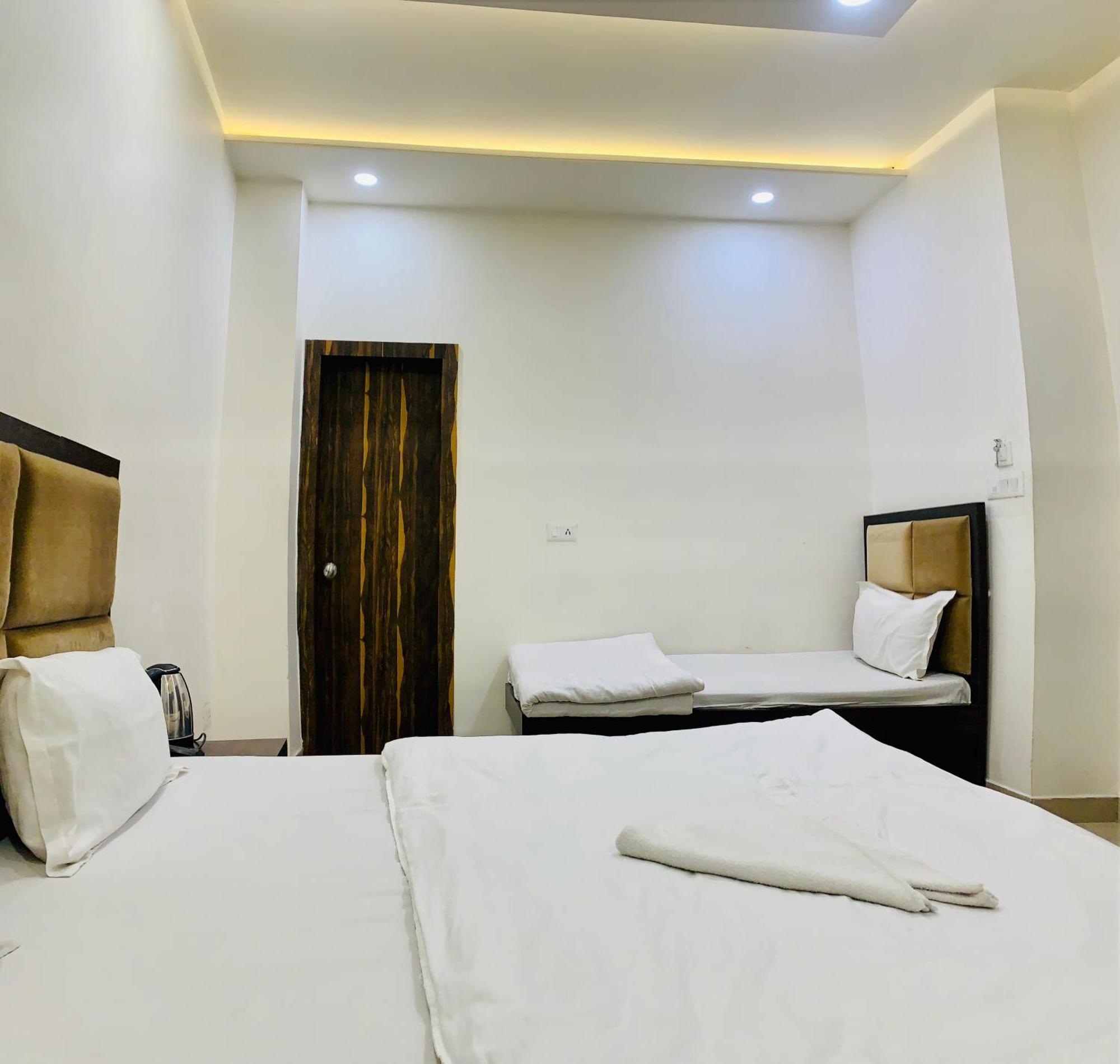 Hotel Gr Residency Amritsar Bagian luar foto