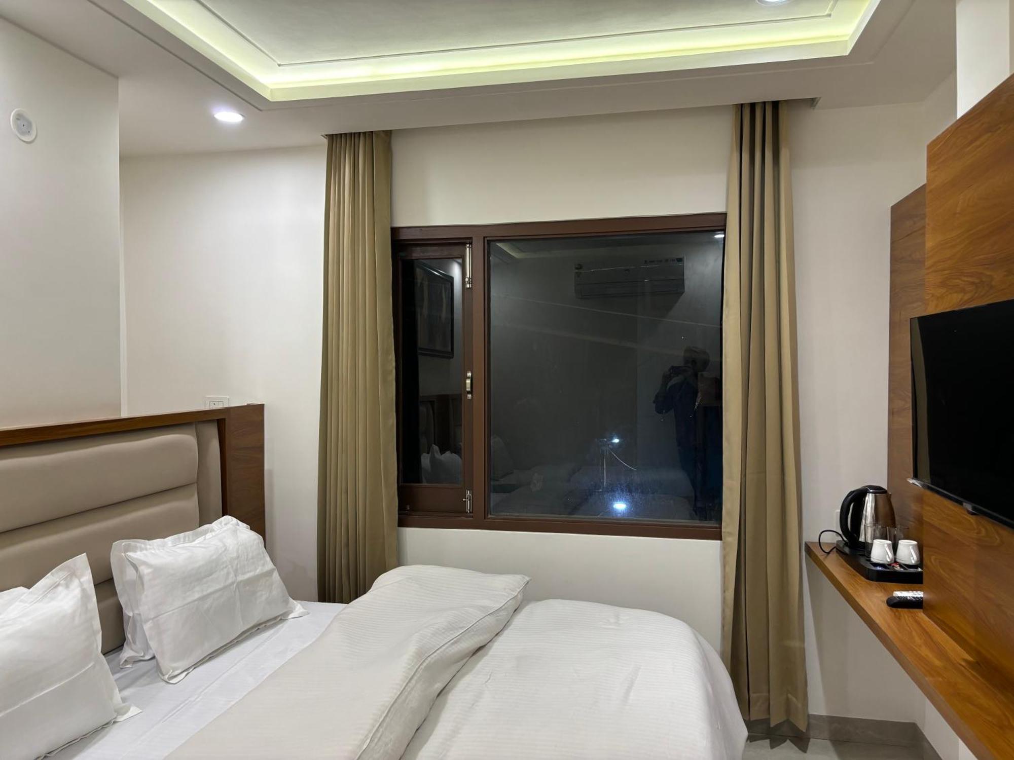 Hotel Gr Residency Amritsar Bagian luar foto