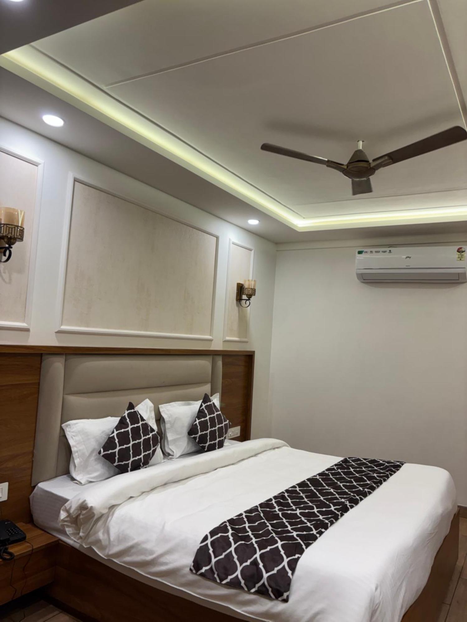 Hotel Gr Residency Amritsar Bagian luar foto