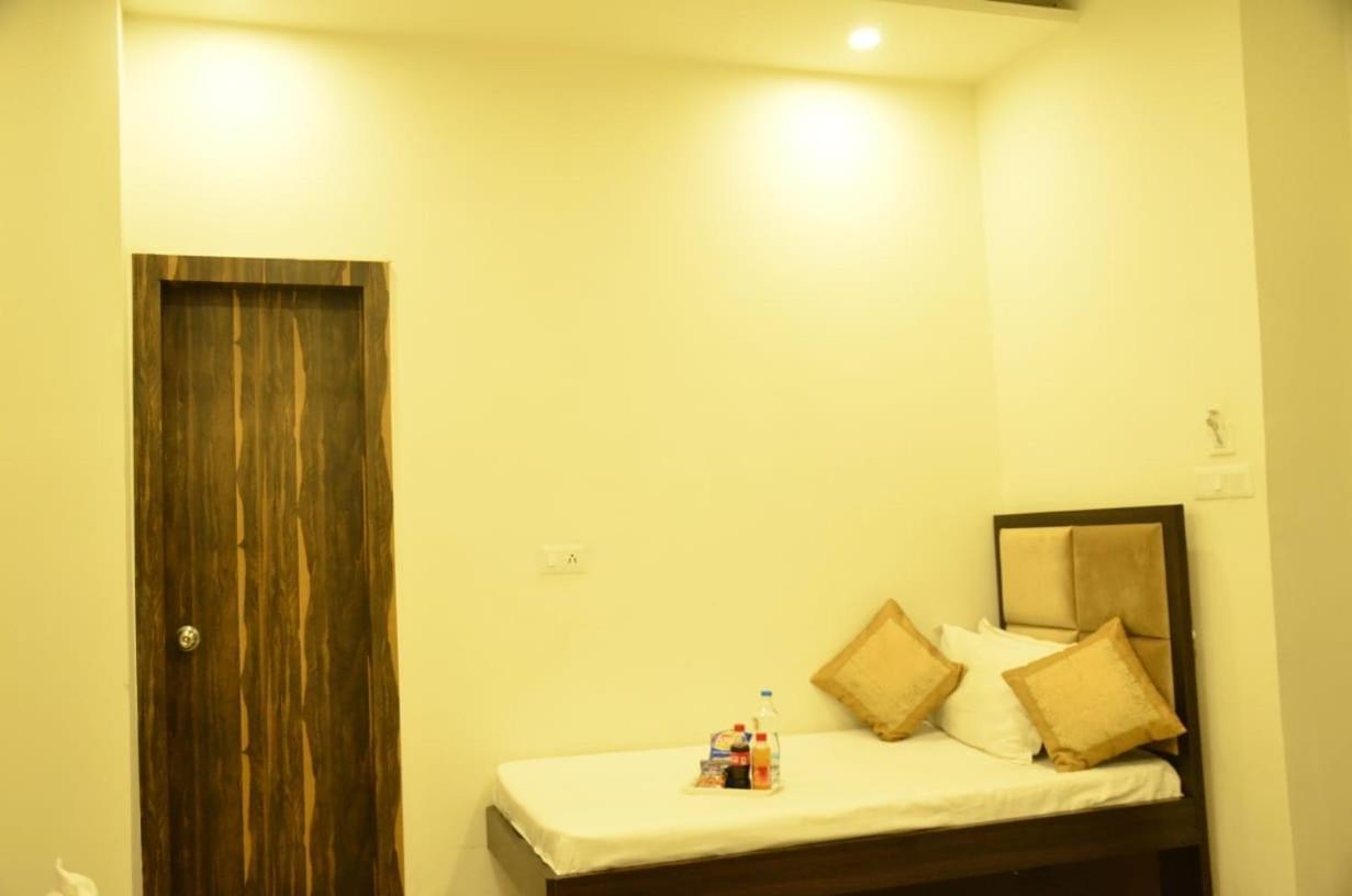 Hotel Gr Residency Amritsar Bagian luar foto