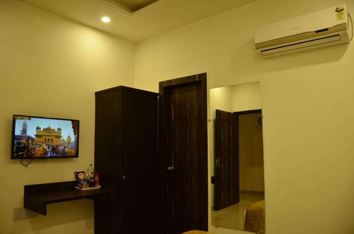 Hotel Gr Residency Amritsar Bagian luar foto