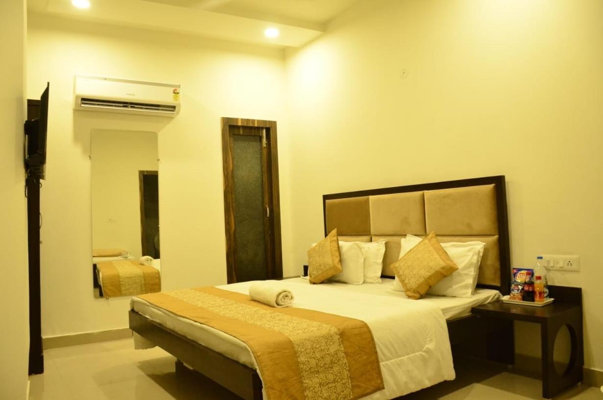 Hotel Gr Residency Amritsar Bagian luar foto